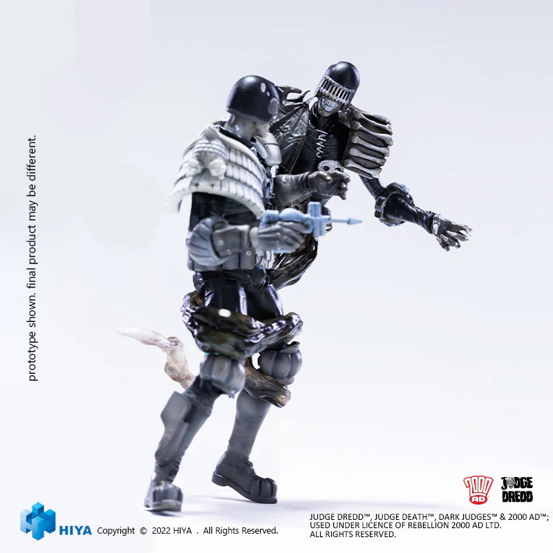 HIYA Exquisite Mini Series 1/18 Scale 4 Inch JUDGE DREDD SDCC Black and White Dredd VS Death Action Figure - Image 5